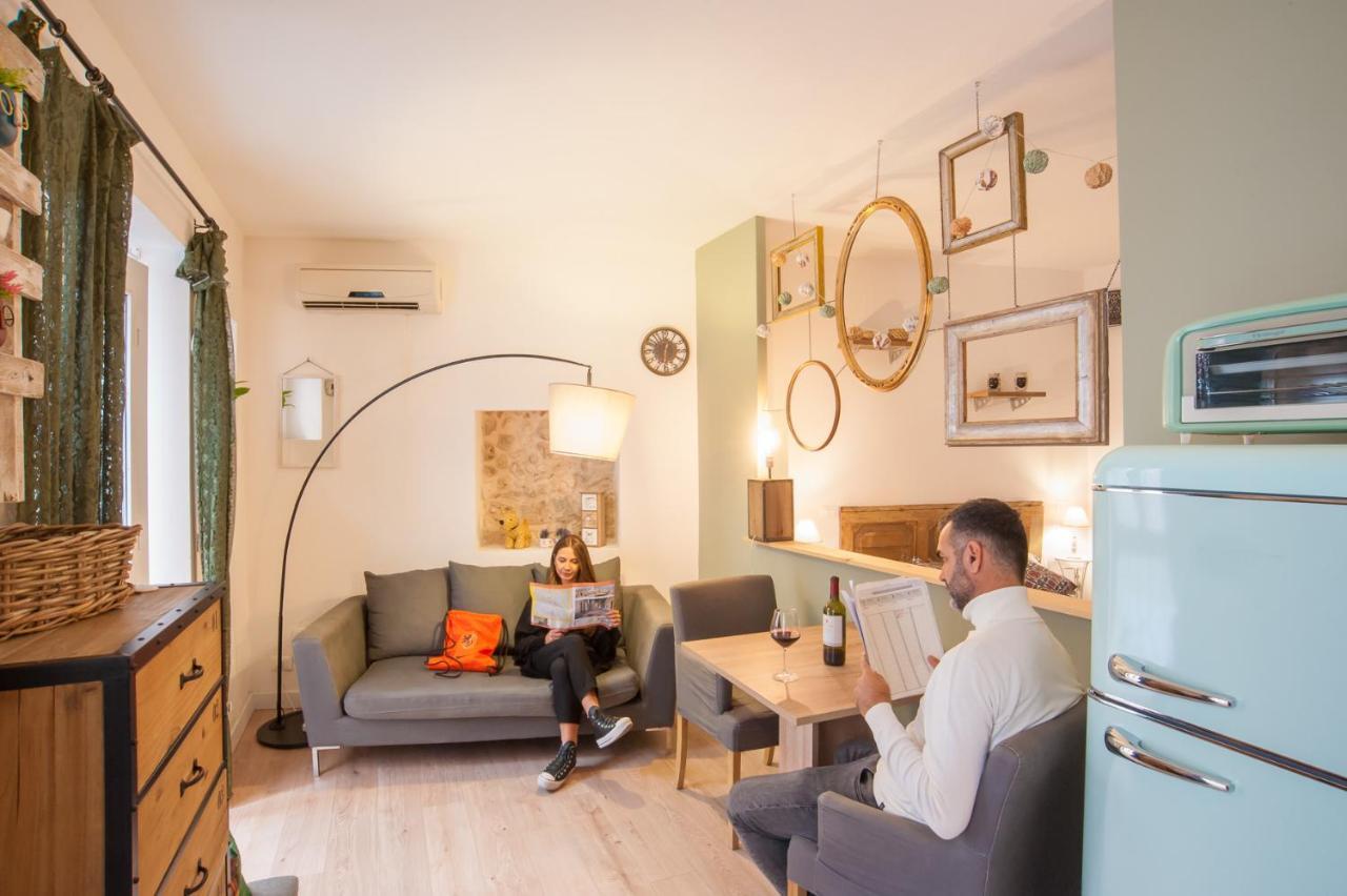 Homes4Holidays - Artistic Nest Сиракузы Экстерьер фото